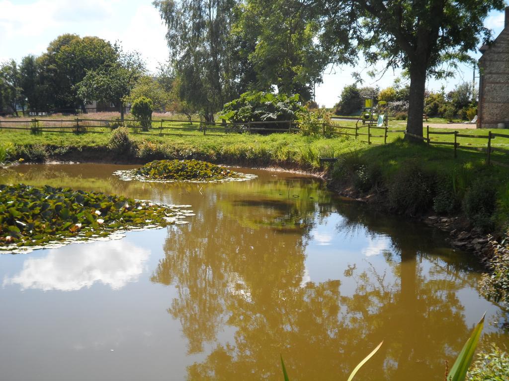 A L'Oree Du Lin Mentheville Luaran gambar